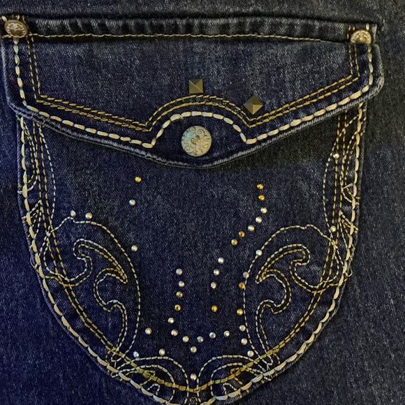Apple Bottom Jeans - Picture 6 of 12
